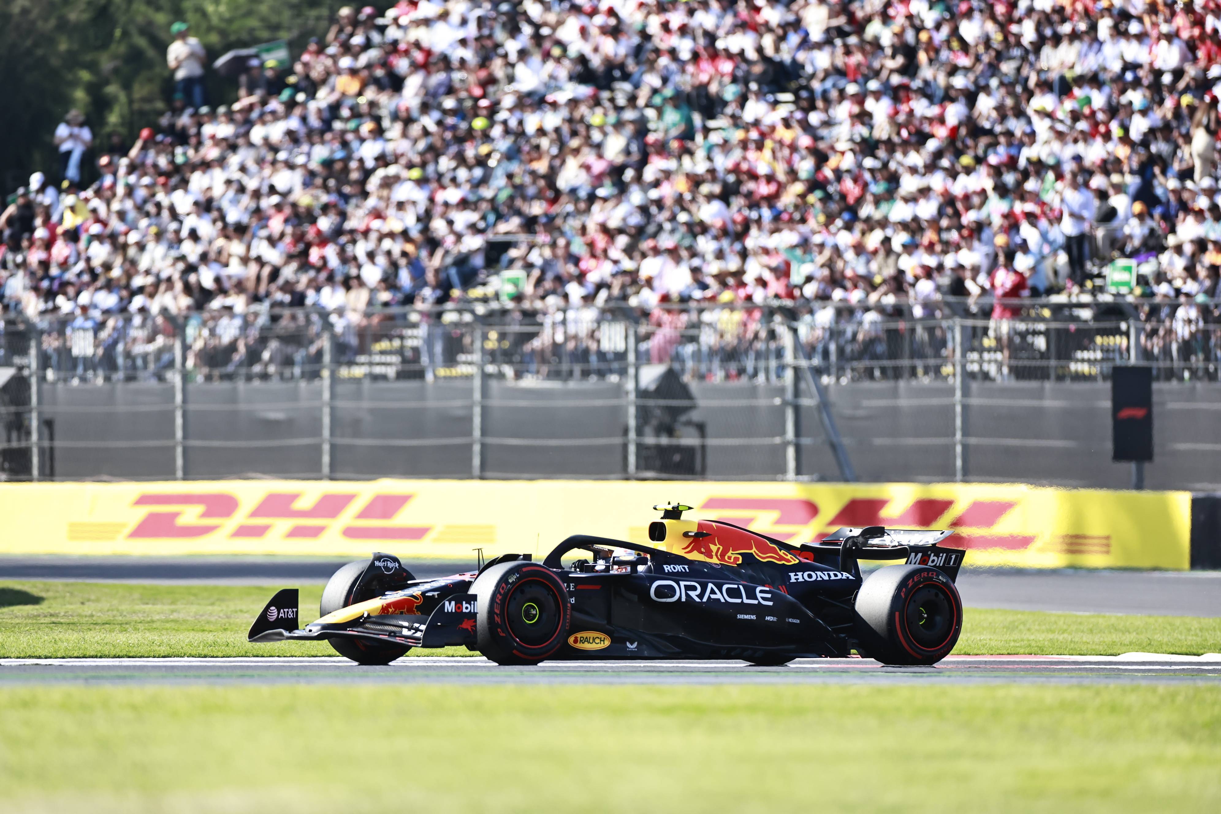 索伯车队碾压红牛车队,诺里斯关键制胜 索伯车队碾压红牛车队,诺里斯关键制胜