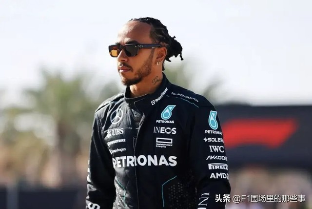 红牛二队险胜雷诺车队,汉密尔顿惊艳四座 红牛二队险胜雷诺车队,汉密尔顿惊艳四座