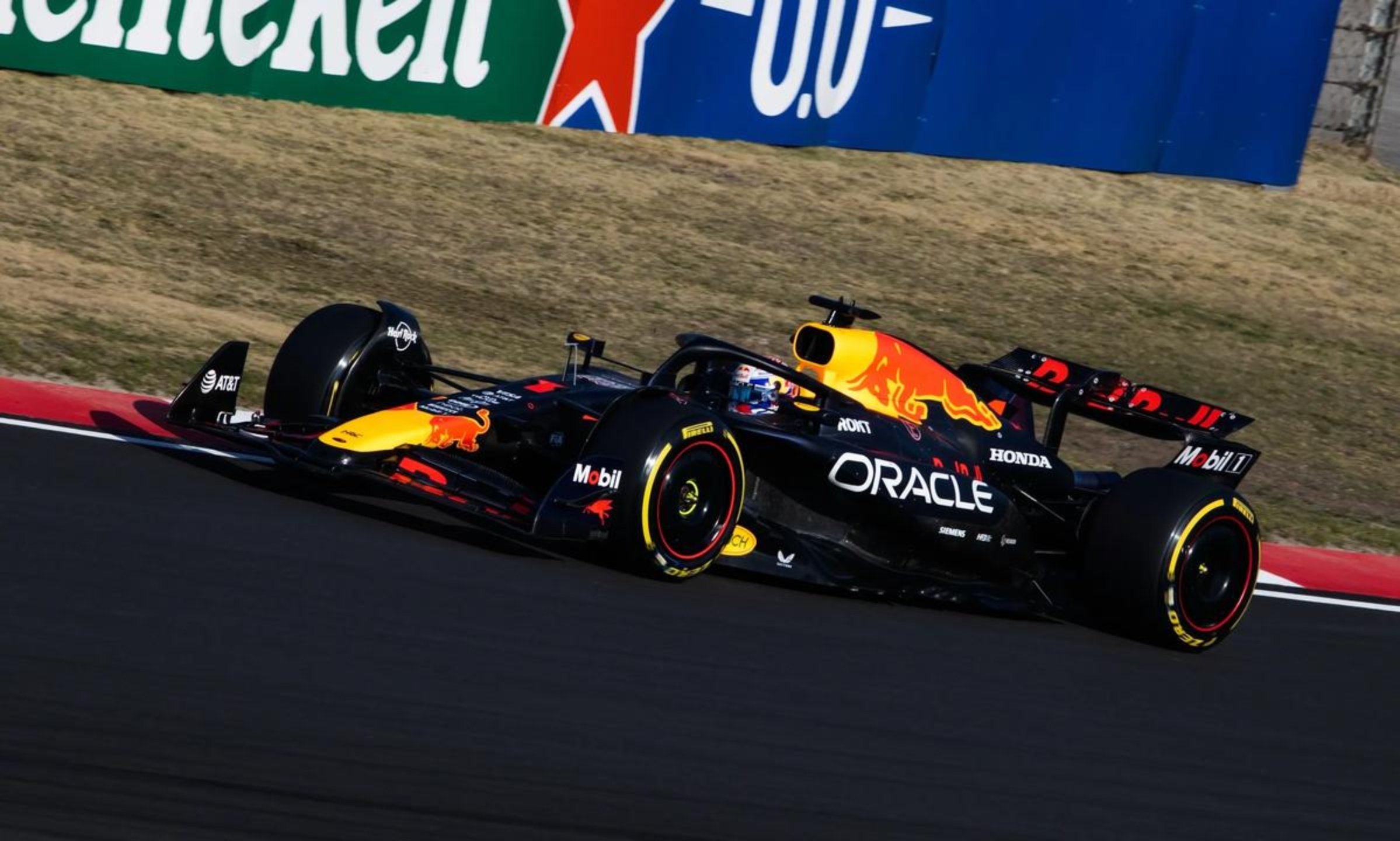 爱游戏官网-哈斯车队横扫威廉姆斯，维斯塔潘惊艳四座