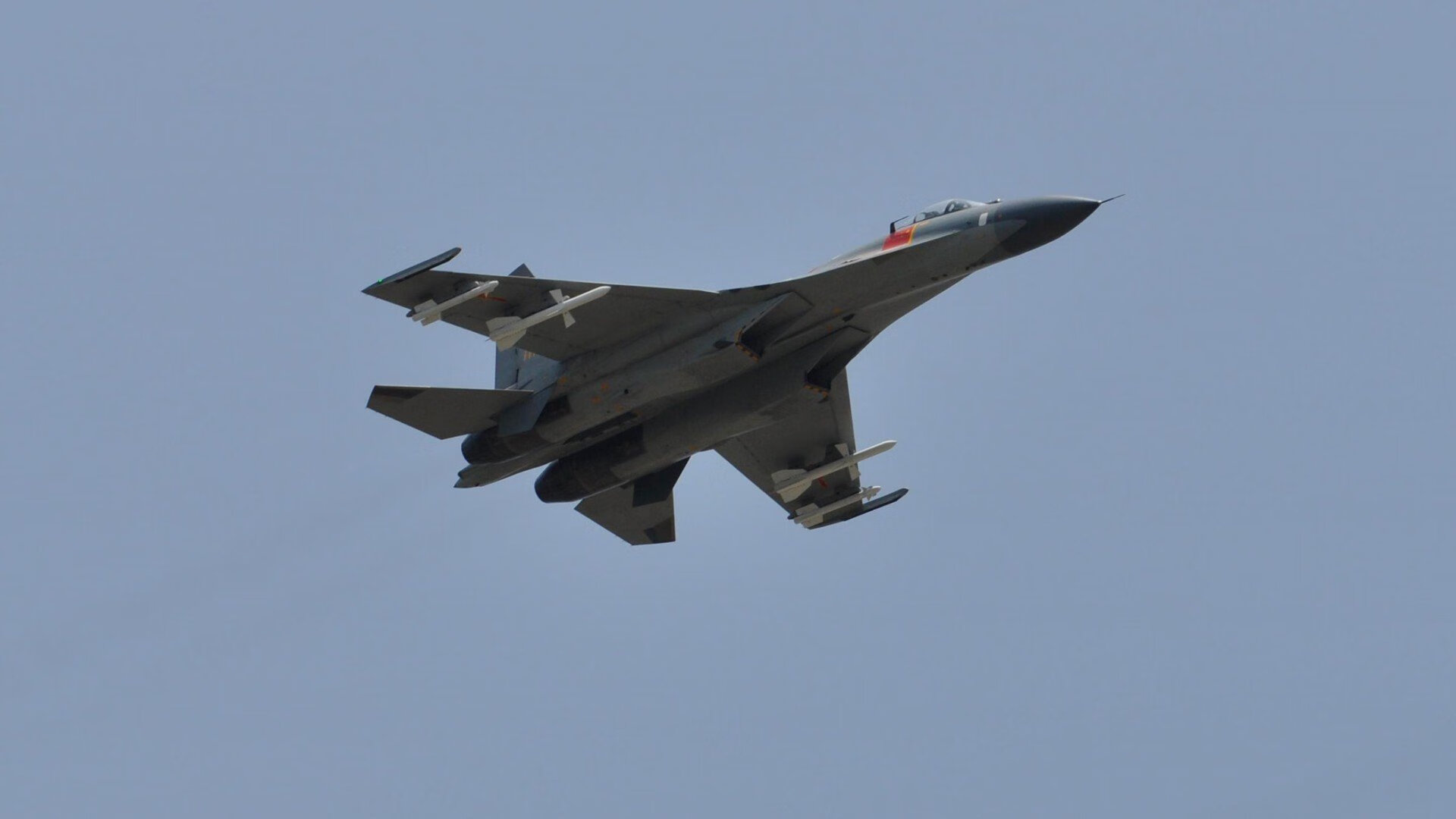 爱游戏官网-枪手锋线无阻，库尔图瓦一夫当关