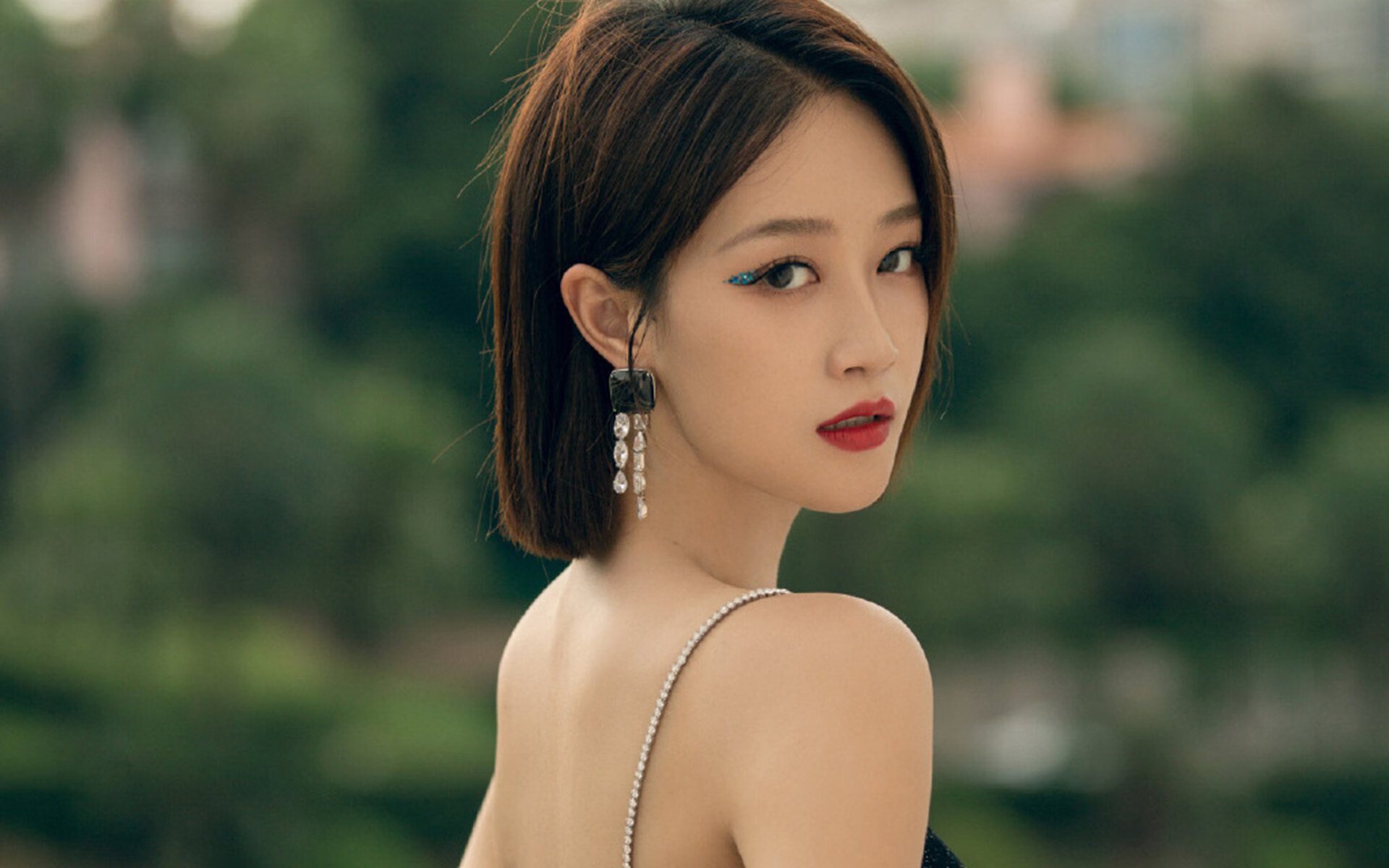 爱游戏官方-绿茵平行宇宙，当洪都拉斯对阵拉齐奥，范戴克式的攻防转换美学