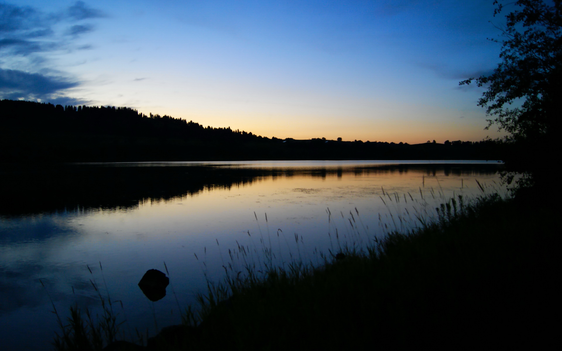 绿茵平行宇宙,当洪都拉斯对阵拉齐奥,范戴克式的攻防转换美学