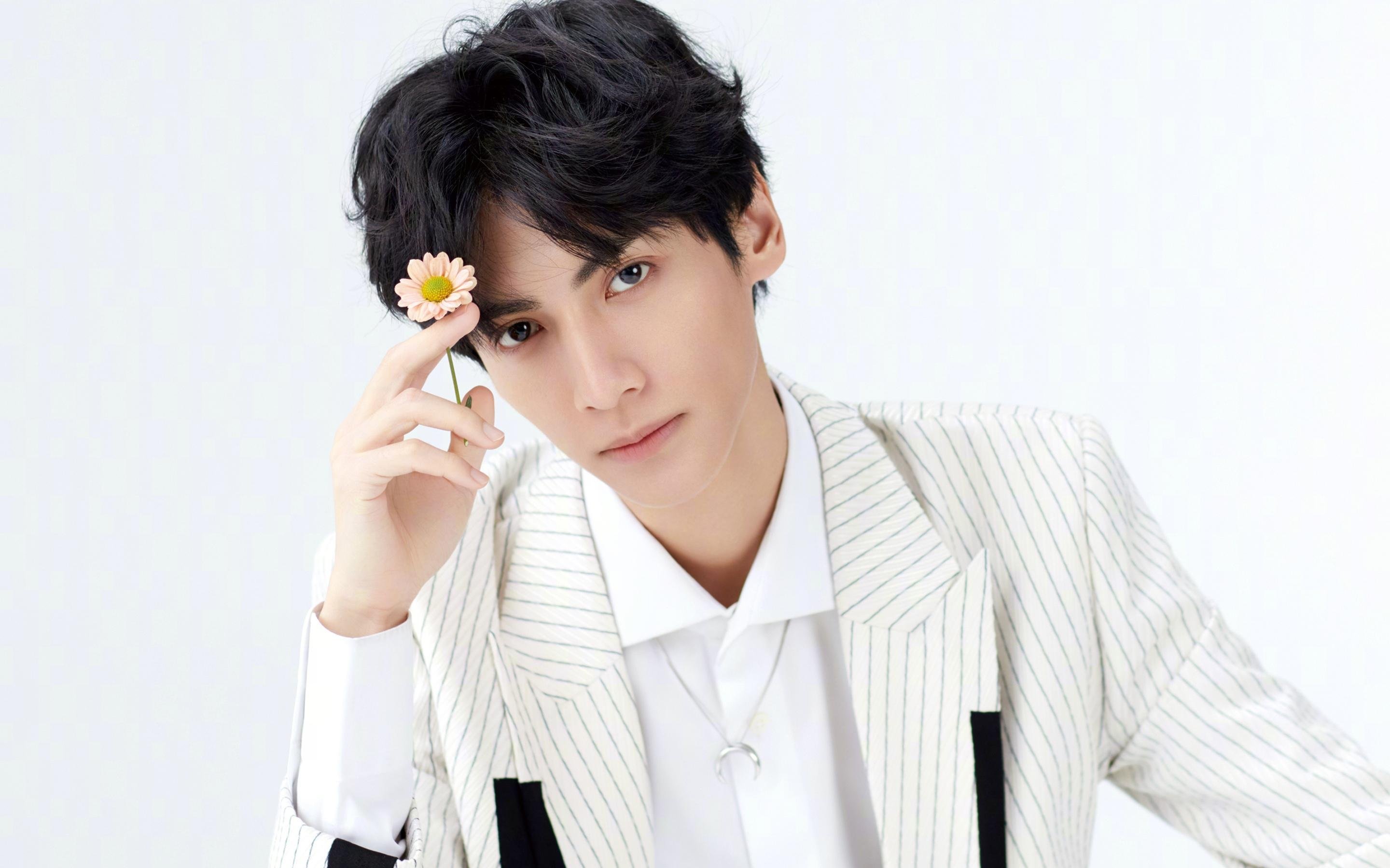 跨联赛奇迹，布伦森独舞难救主，广东队铁血终结湖人王朝幻梦